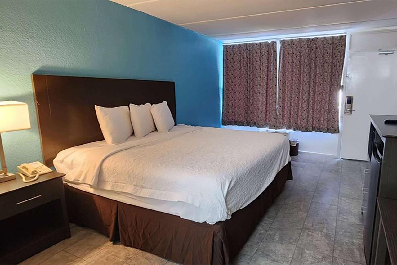 Travelodge By Wyndham Kingsland Ga Buitenkant foto