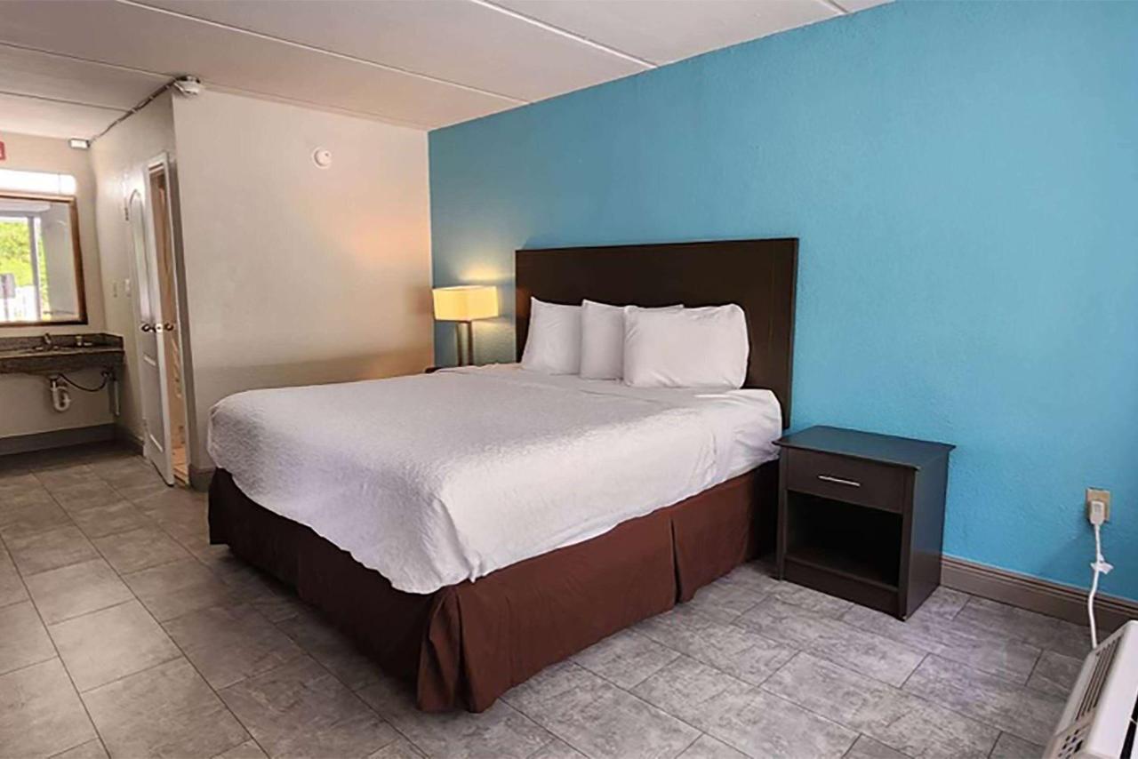 Travelodge By Wyndham Kingsland Ga Buitenkant foto