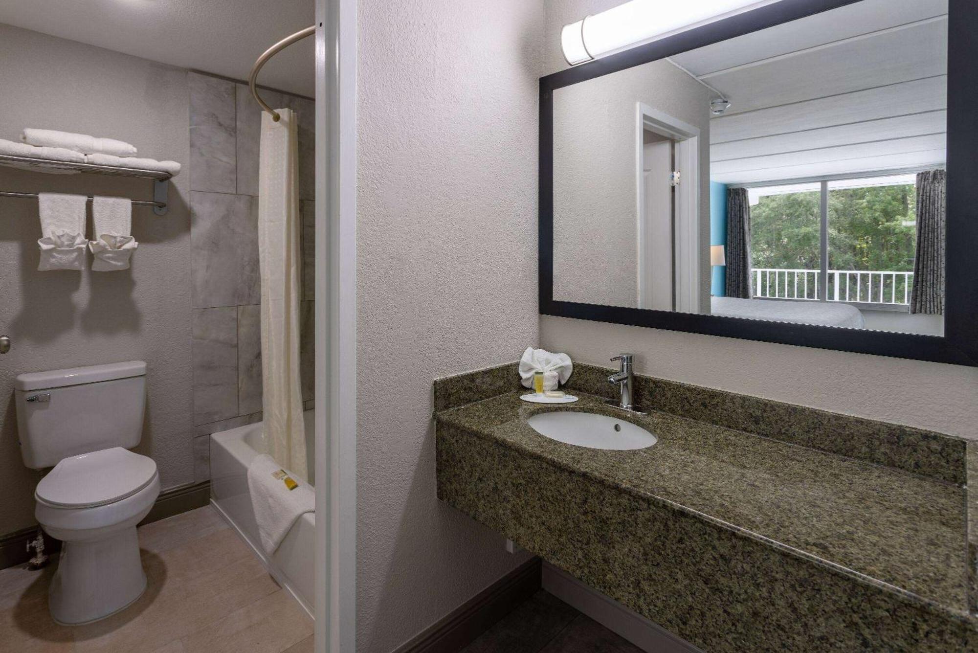 Travelodge By Wyndham Kingsland Ga Buitenkant foto